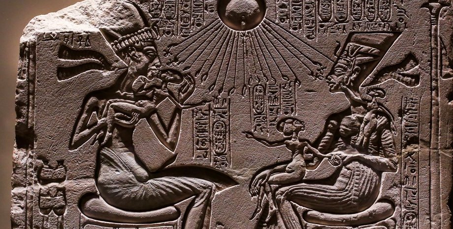 археологи нашли гробницу Нефертити