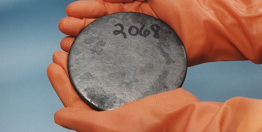 уран элемент