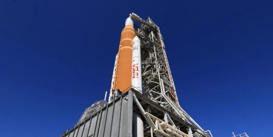 ракета Space Launch System NASA Артемида 2