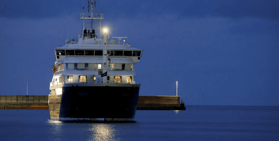 Лайнер MV Hondius